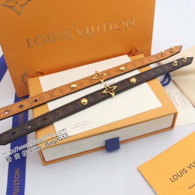 Louis Vuitton新款飾品 路易威登老花皮手鏈 LV四葉草鏤空鉚釘寬手環手鐲  zglv2208